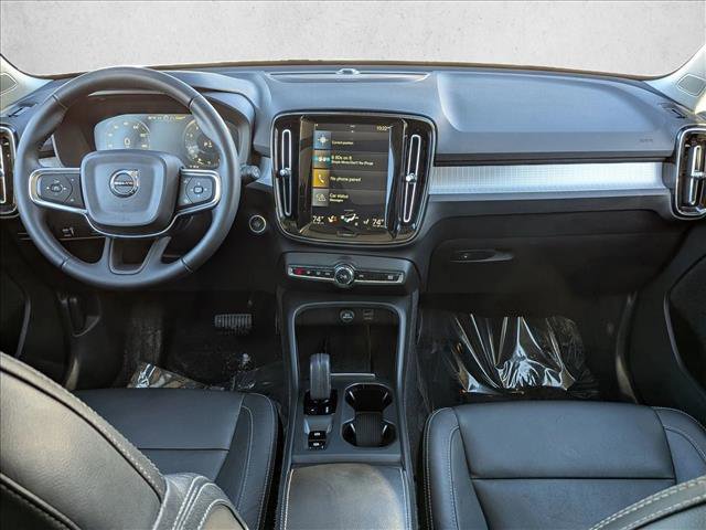Used 2019 Volvo XC40 T5 Momentum image 20