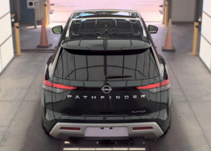 Used 2025 Nissan Pathfinder Platinum w/ Cargo Package FWD image 2
