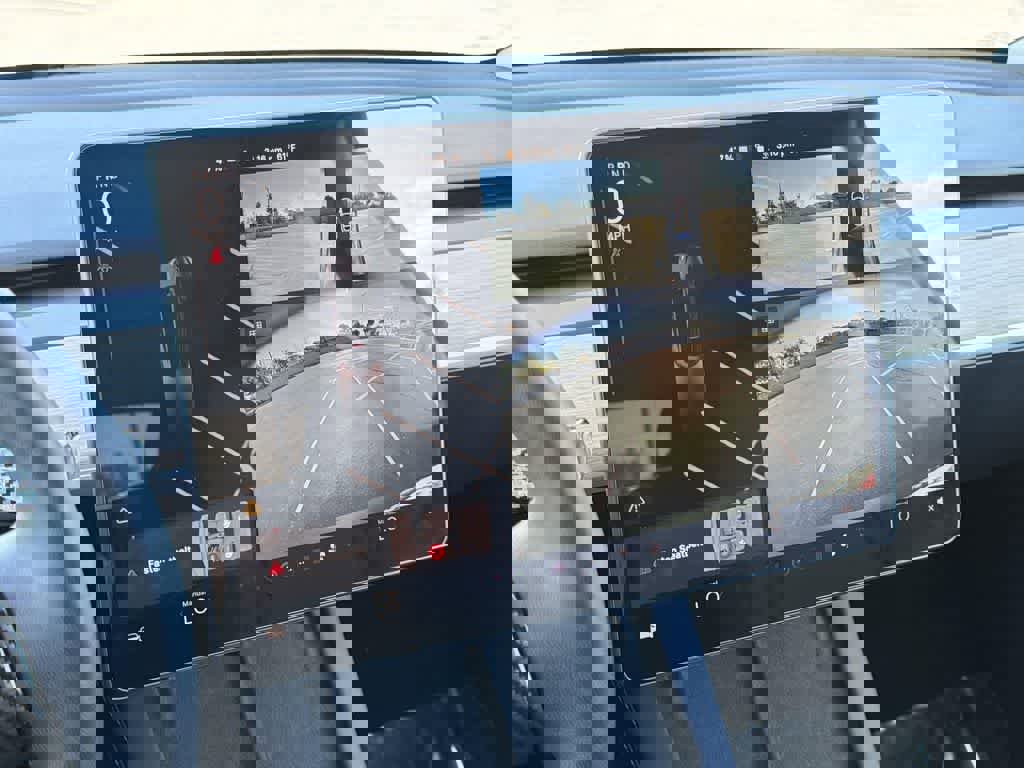 Used 2023 Tesla Model Y Performance image 18