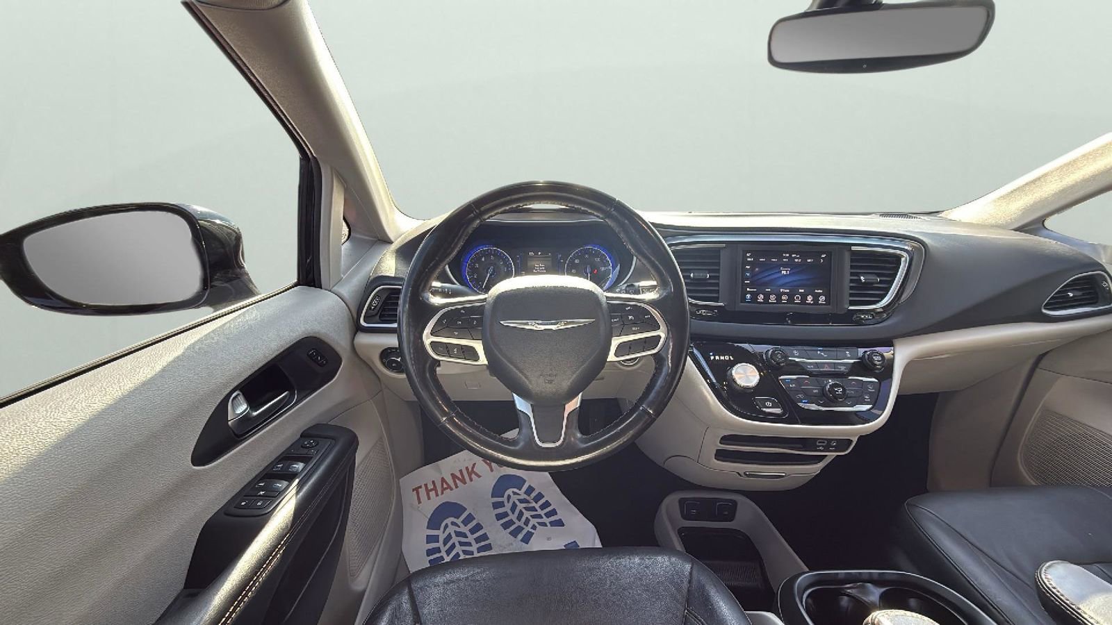 Used 2020 Chrysler Pacifica Touring-L image 13