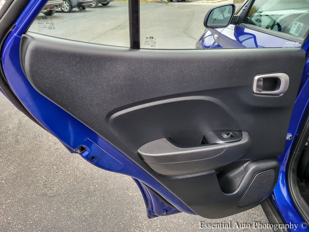 Used 2024 Hyundai Venue SEL image 27