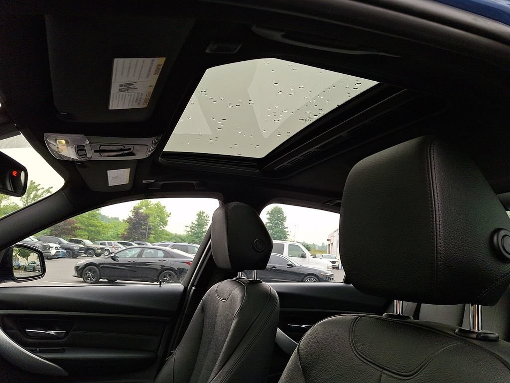 Used 2014 BMW 328i xDrive Sedan AWD/4WD image 17