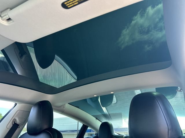 Used 2022 Tesla Model 3 Long Range AWD/4WD image 25