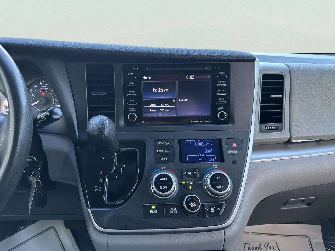 Used 2020 Toyota Sienna LE FWD image 25
