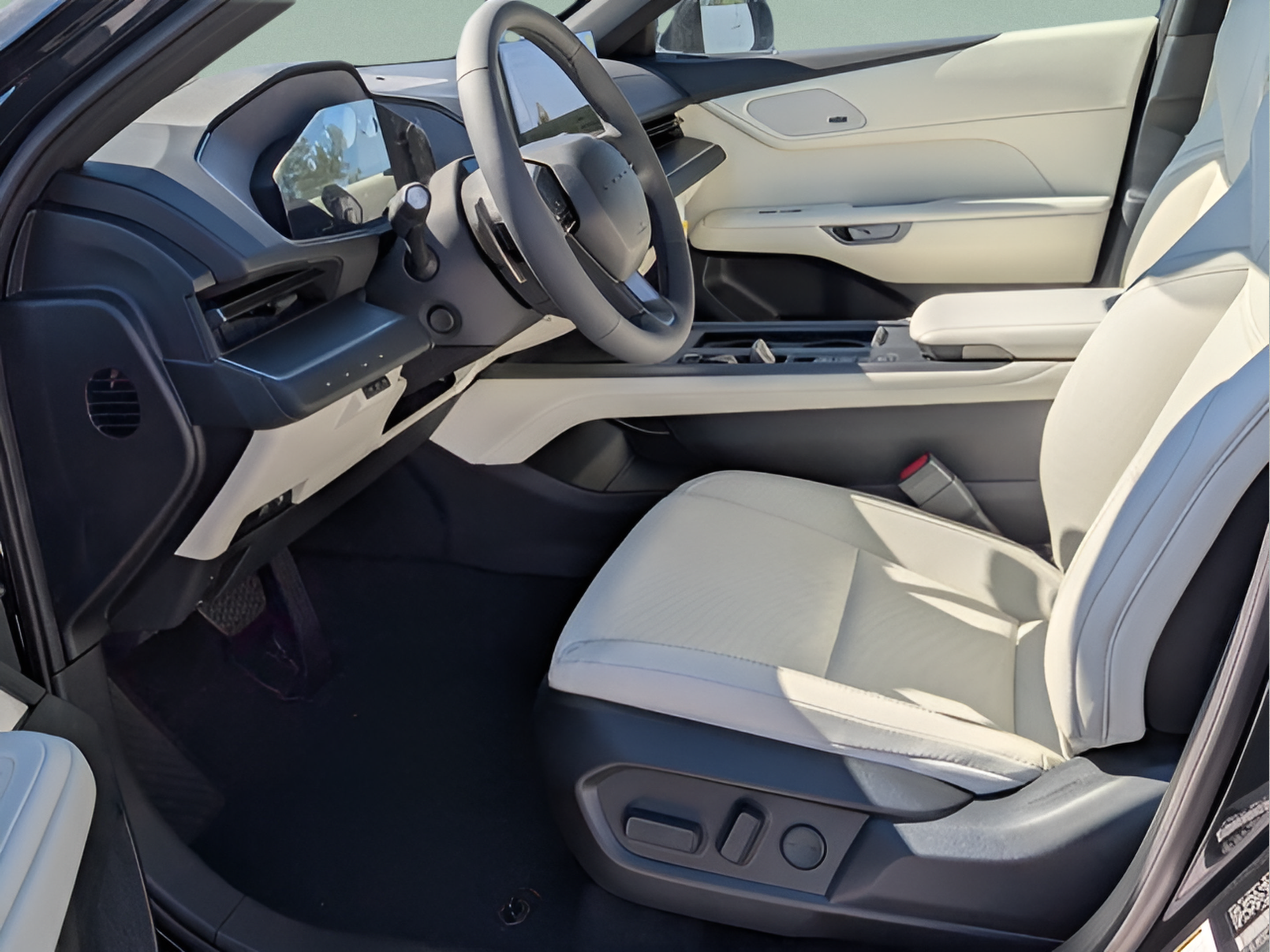 New 2026 Lexus ES 350h w/ Accessory Package (K3) FWD image 10