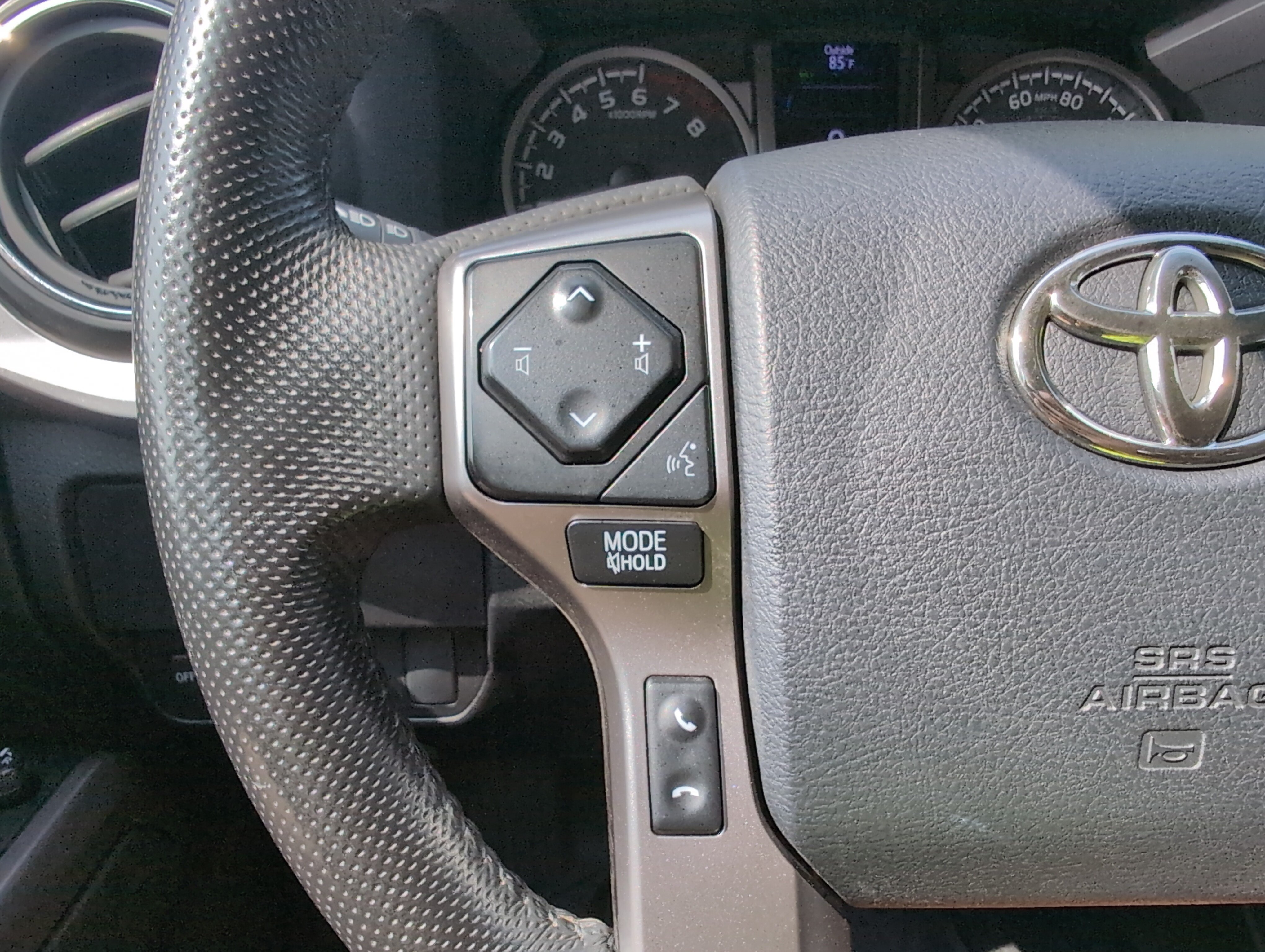 Used 2023 Toyota Tacoma SR5 AWD/4WD image 19