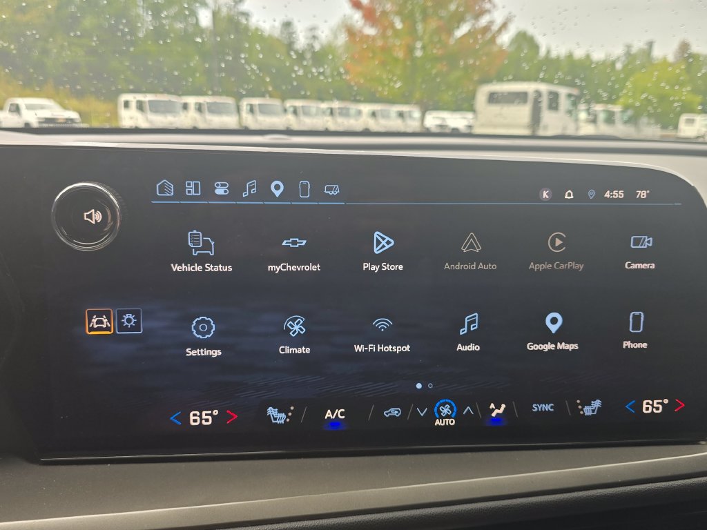 Used 2025 Chevrolet Traverse LT w/ Sun and Wheel Package FWD image 44