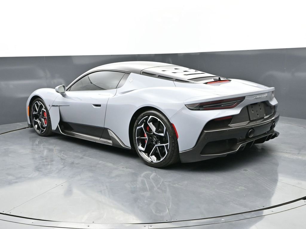 Used 2023 Maserati MC20 Coupe image 3