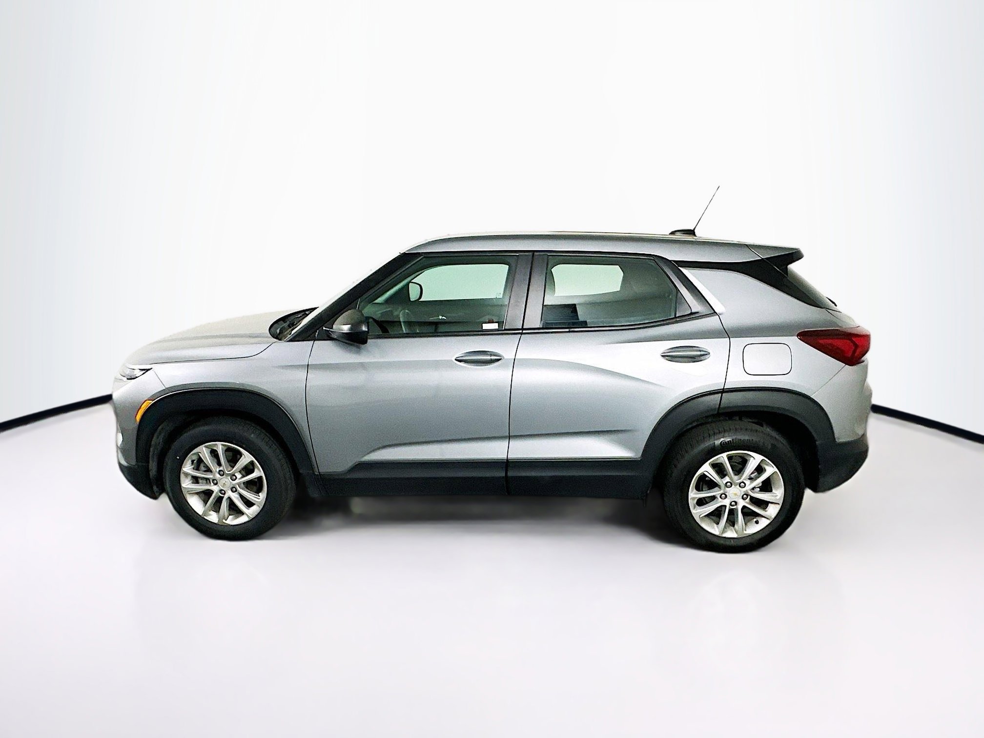 Used 2024 Chevrolet TrailBlazer LS image 4