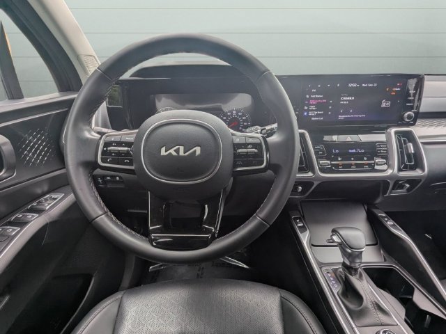 Used 2023 Kia Sorento S w/ Panoramic Sunroof Package FWD image 15