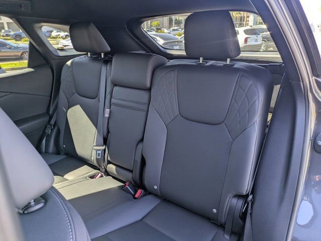 Used 2025 Lexus RX 350h w/ Convenience Package image 30
