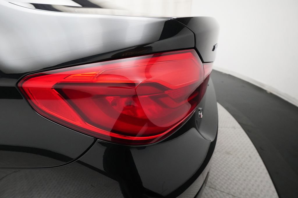 Used 2018 BMW 540i xDrive image 33