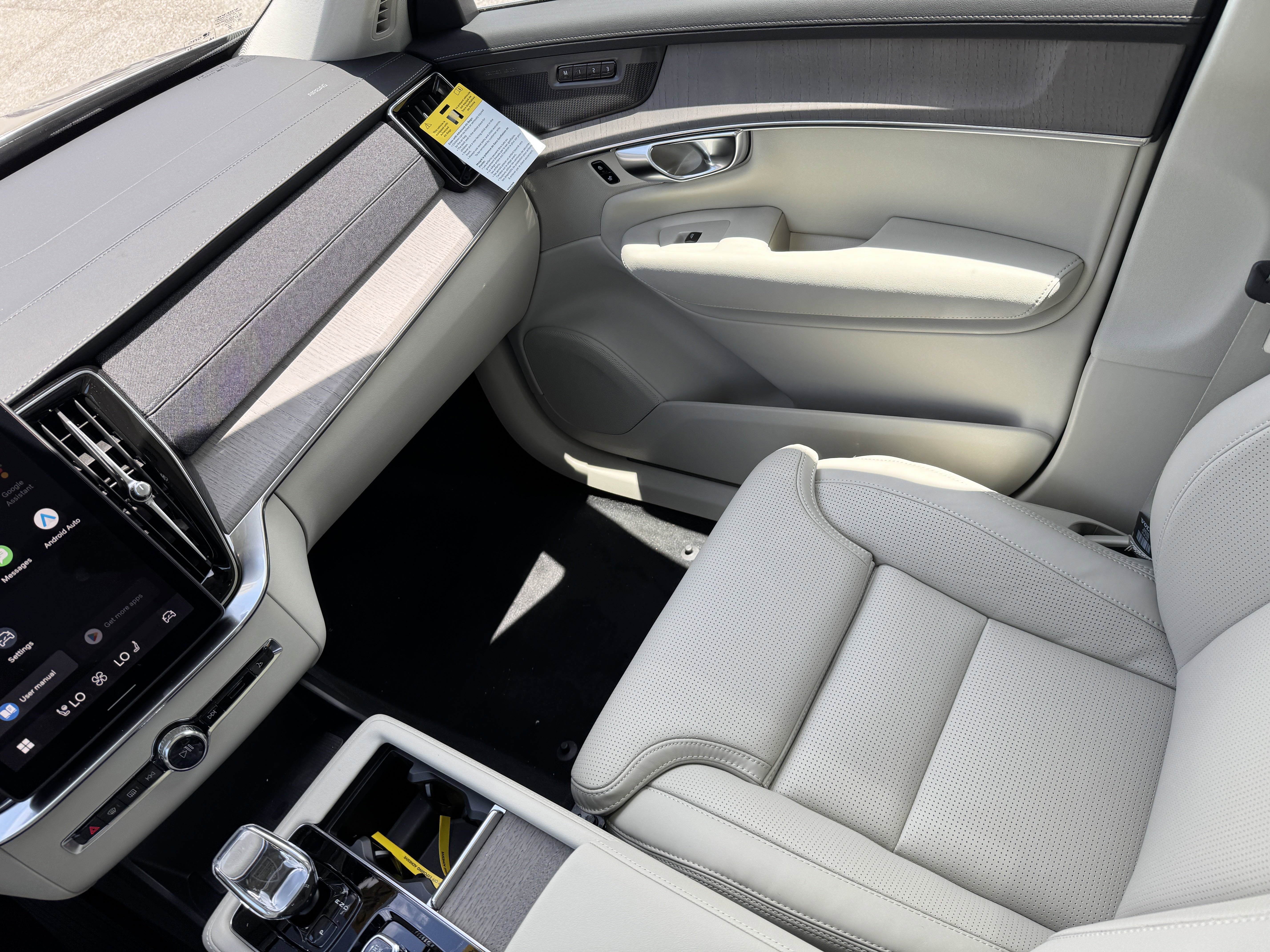 New 2026 Volvo XC90 B5 Ultra image 16