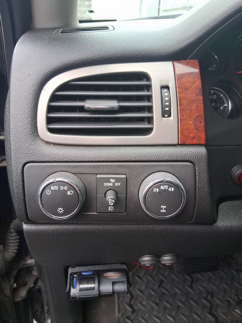 Used 2013 GMC Yukon XL SLT w/ SLT-2 Equipment Package image 14