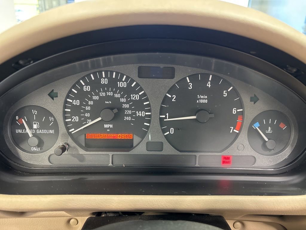 Used 1997 BMW Z3 1.9 RWD image 12