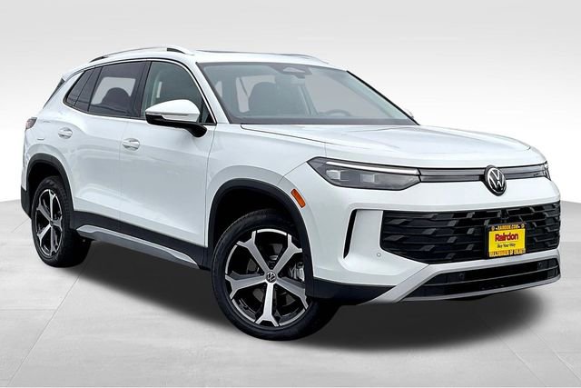 New 2025 Volkswagen Tiguan SE