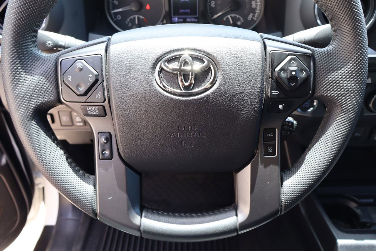 Used 2021 Toyota Tacoma TRD Sport w/ Technology Package AWD/4WD image 10