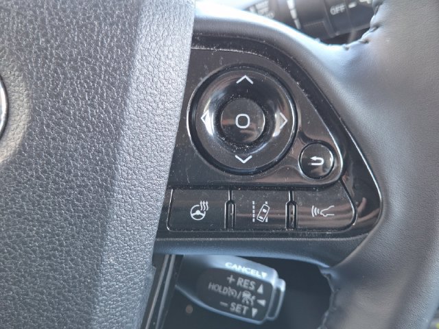 Used 2021 Toyota Prius Limited w/ Premium Convenience Package FWD image 18