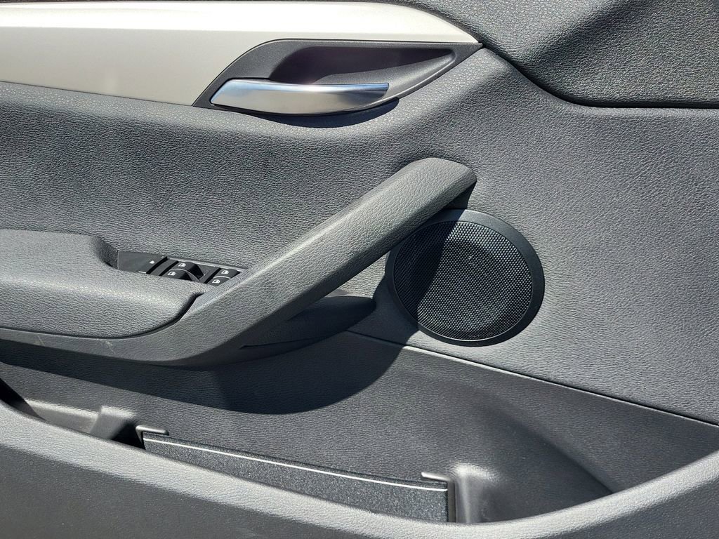 Used 2015 BMW X1 xDrive28i image 10