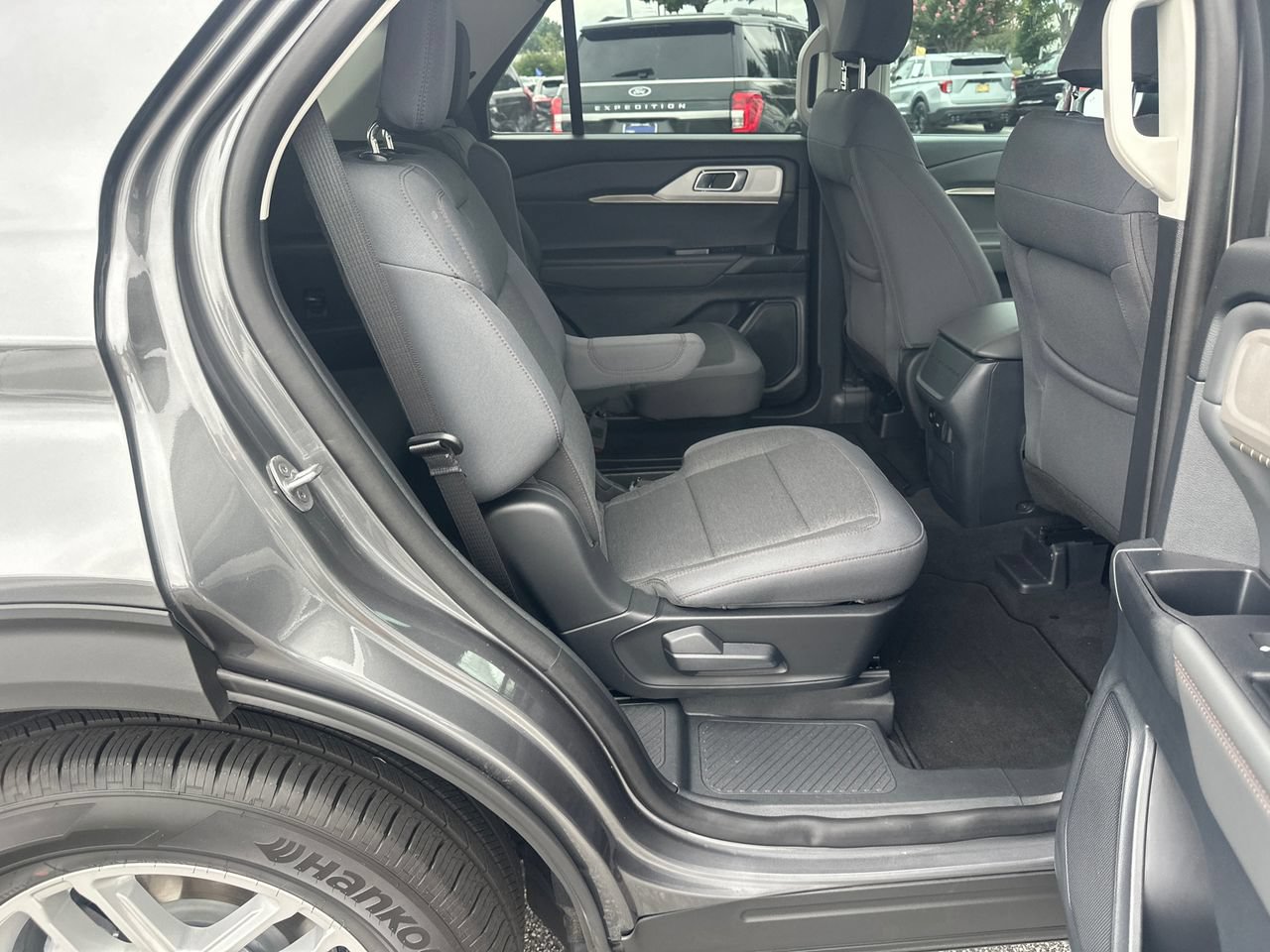 New 2026 Ford Explorer Active RWD image 15