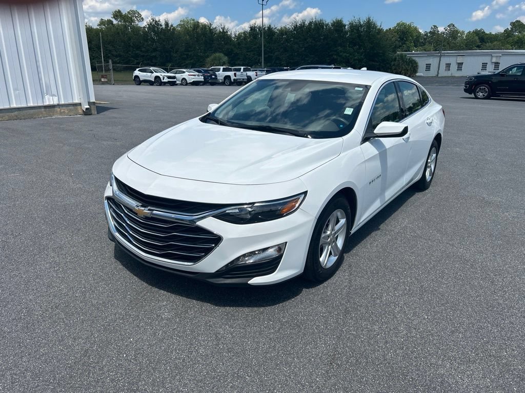 Used 2024 Chevrolet Malibu LT FWD image 2