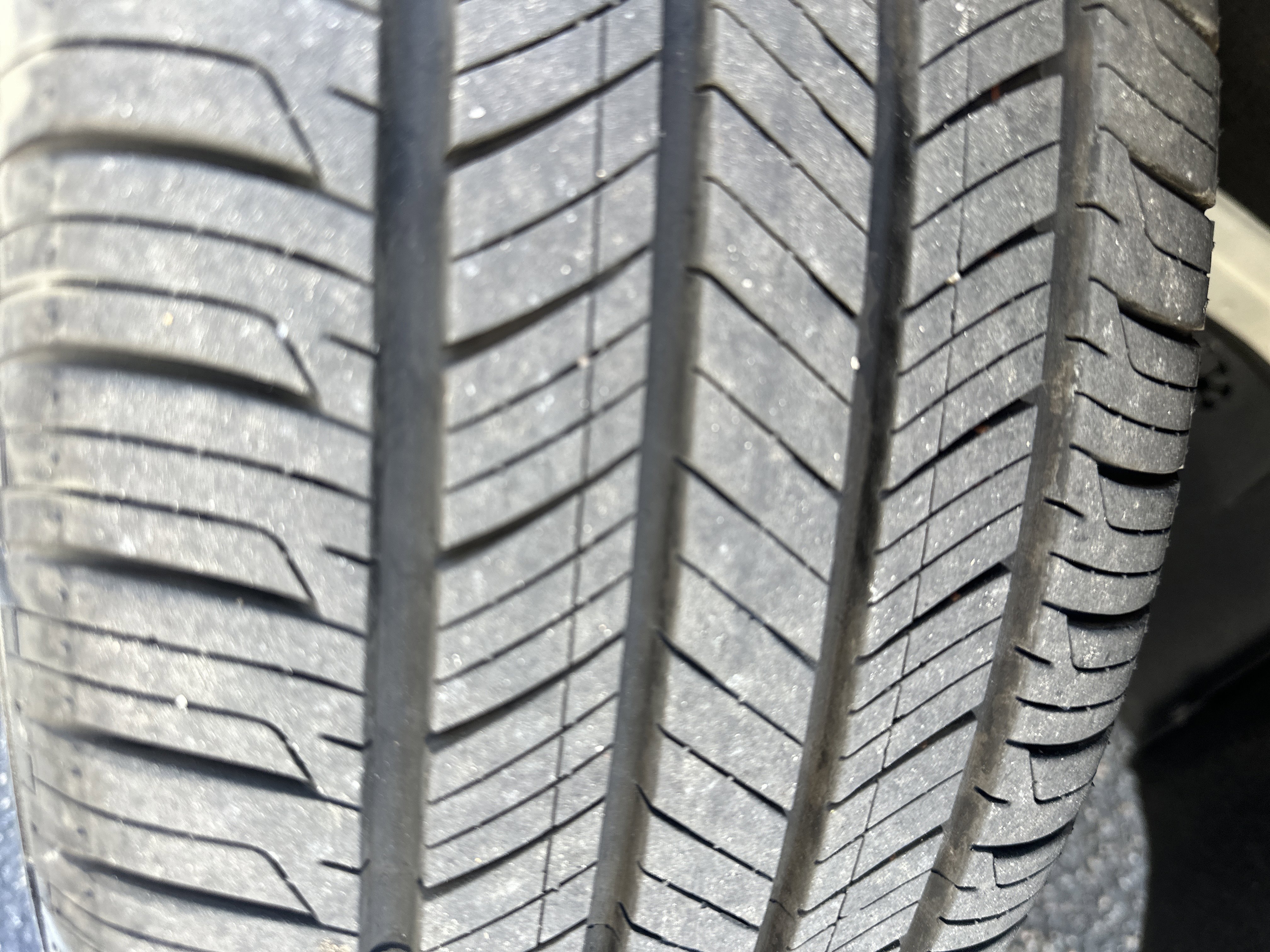 Used 2025 Honda HR-V EX-L image 8