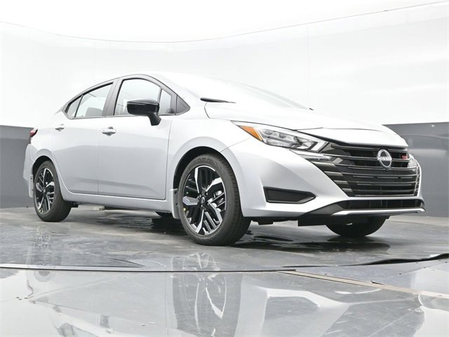 New 2025 Nissan Versa SR w/ Trunk Package image 27