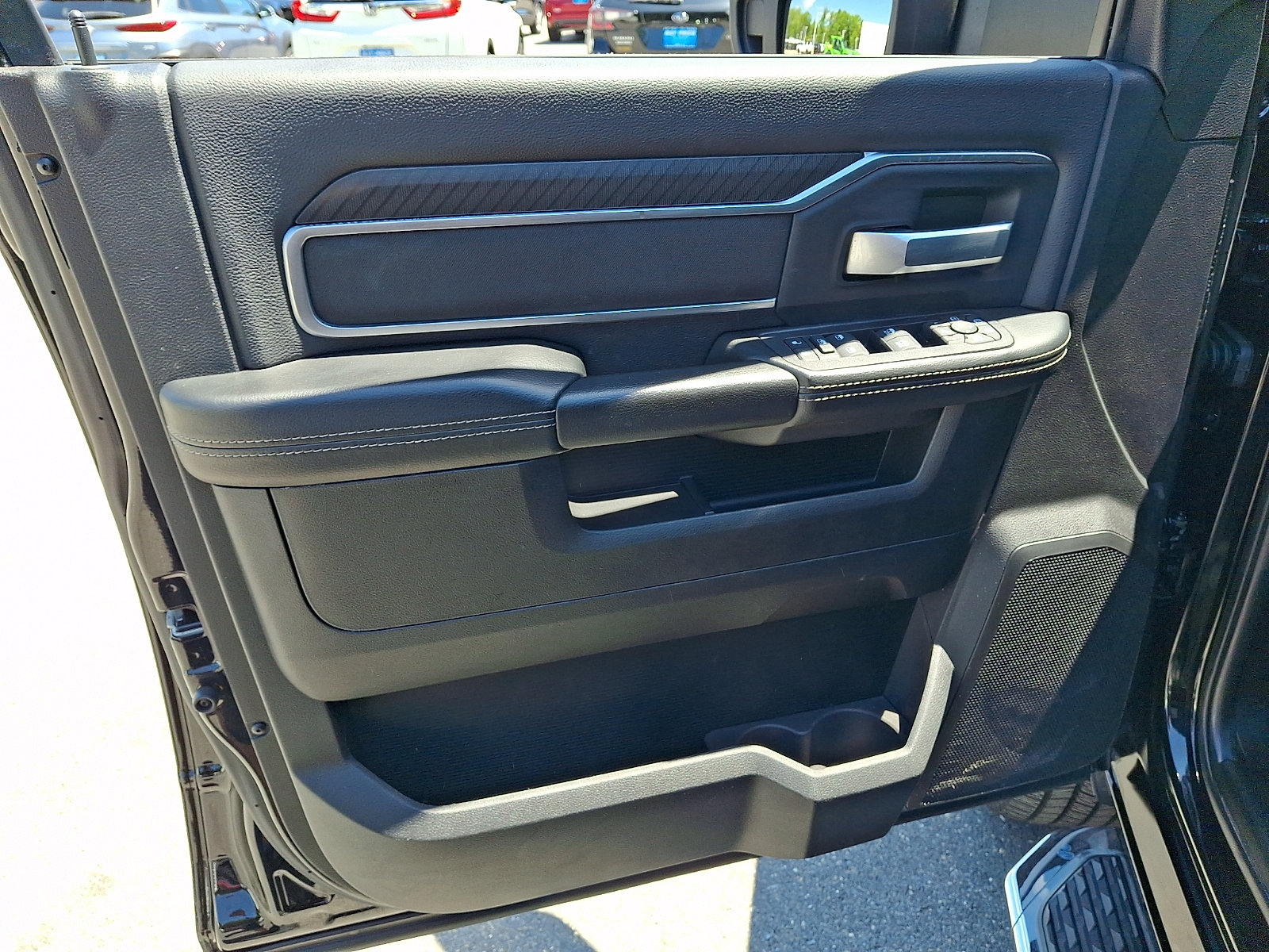 Used 2025 RAM 2500 Big Horn AWD/4WD image 12