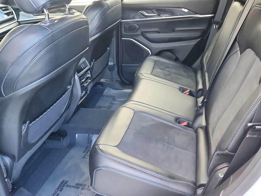 Used 2022 Jeep Grand Cherokee Trailhawk image 10