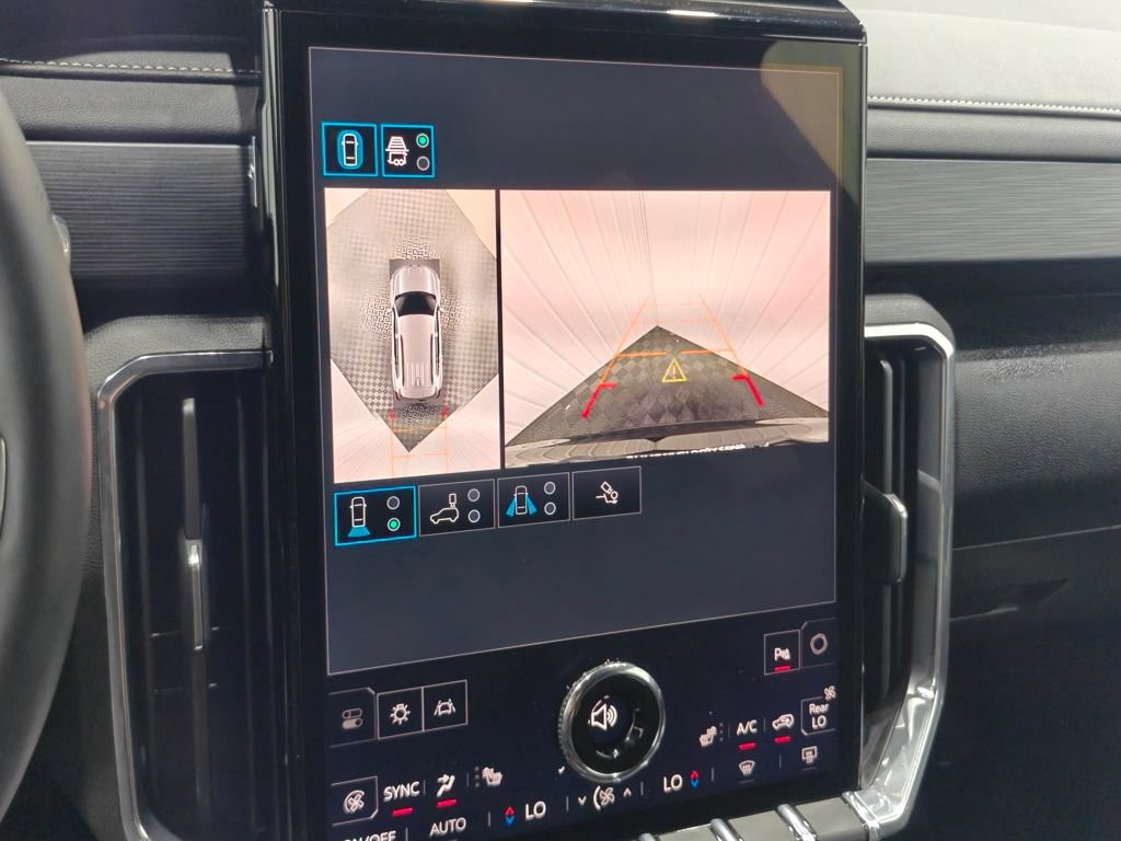 Used 2025 GMC Acadia Elevation w/ Elevation Premium Package FWD image 7