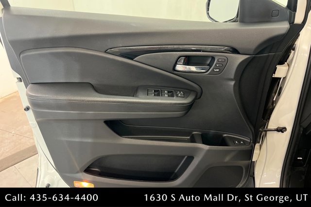 Used 2019 Honda Pilot Touring image 14
