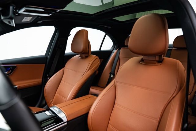 Used 2025 Mercedes-Benz C 300 4MATIC Sedan image 11