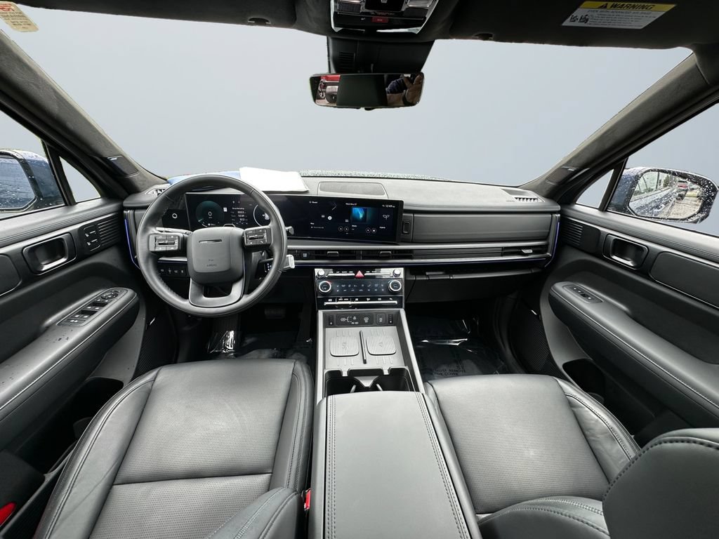 Used 2025 Hyundai Santa Fe Calligraphy AWD/4WD image 10