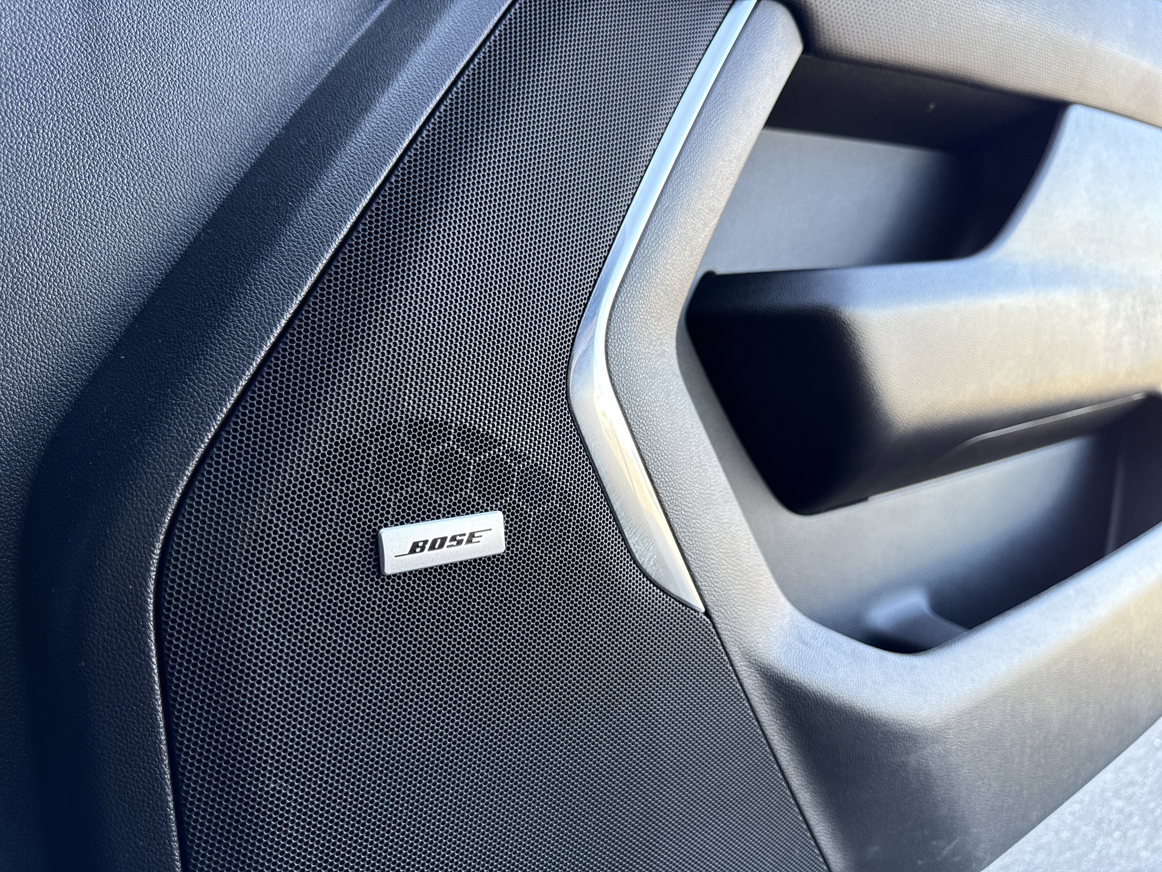 Used 2024 GMC Yukon AT4 w/ AT4 Premium Plus Package image 39