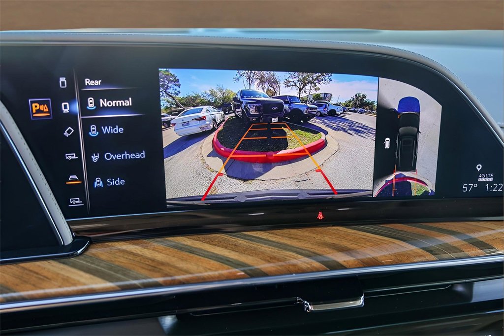 Certified 2024 Cadillac Escalade Premium Luxury Platinum w/ Heavy-Duty Trailer Package image 16