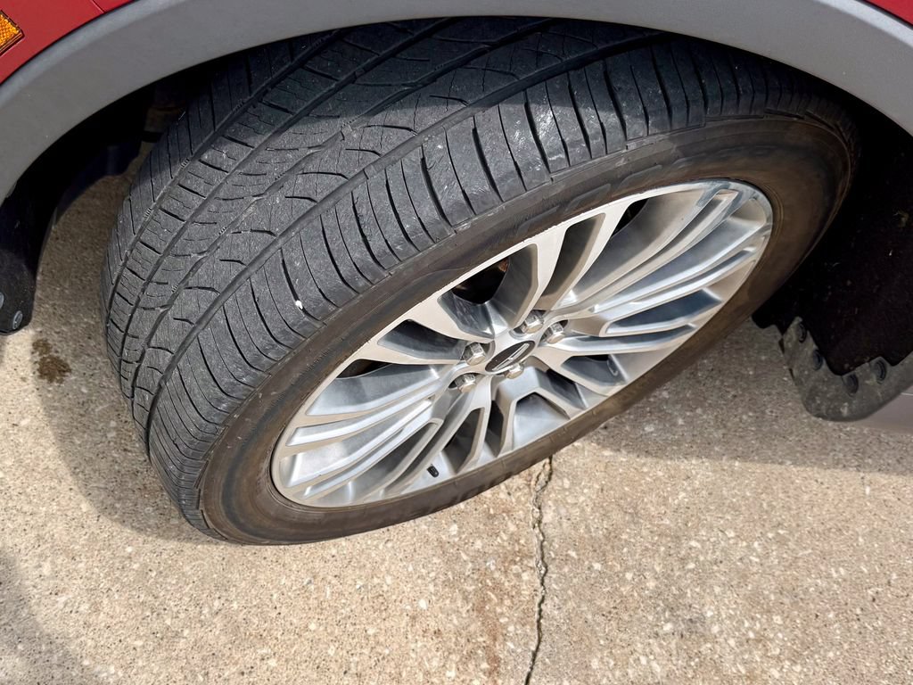 Used 2017 Lincoln MKX Reserve AWD/4WD image 30