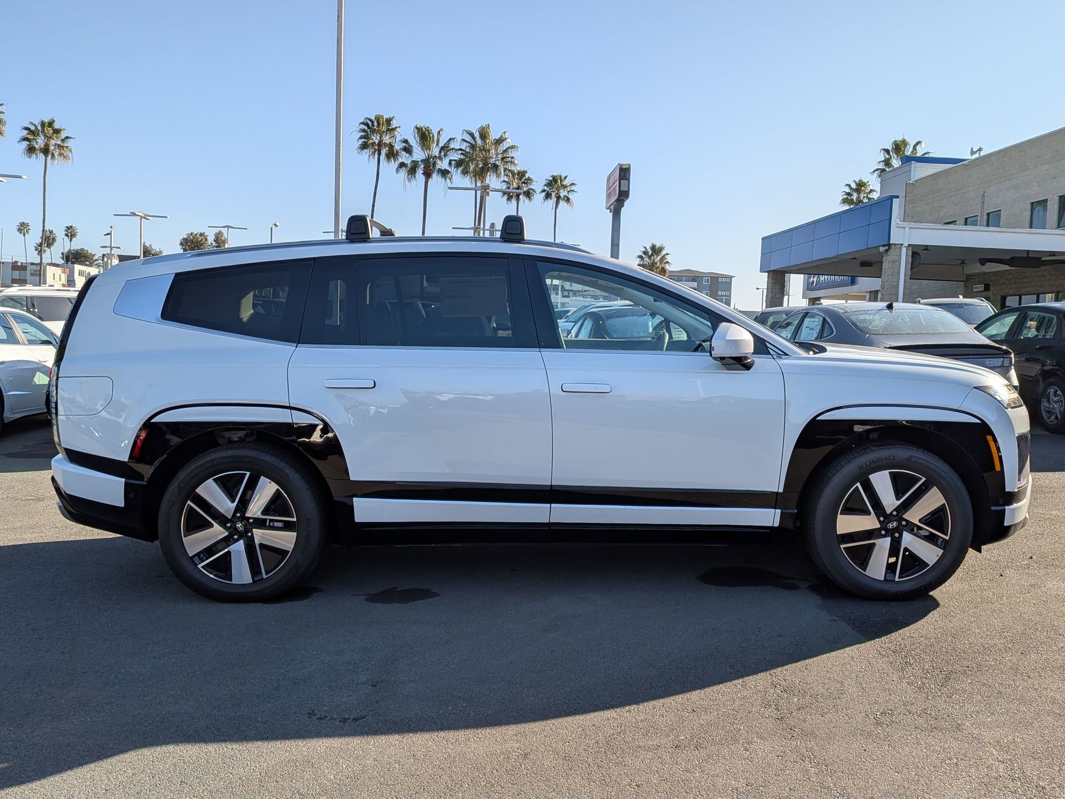 New 2026 Hyundai Ioniq 9 SEL image 5