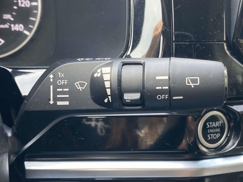 Used 2024 Nissan Pathfinder SV w/ SV Premium Package image 23