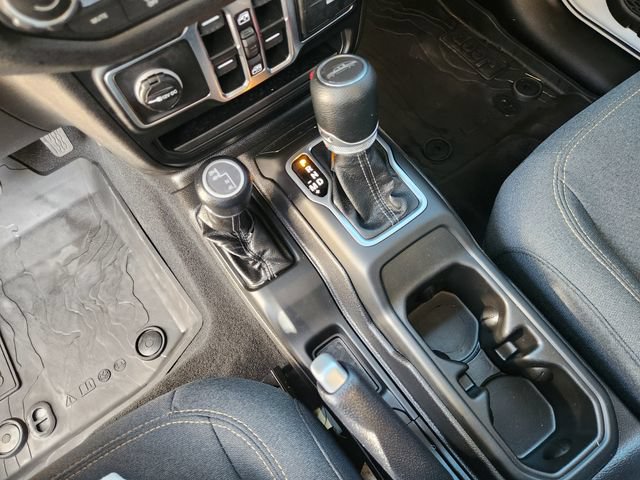 Used 2025 Jeep Gladiator Sport AWD/4WD image 19