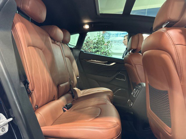 Used 2021 Maserati Levante GranLusso image 54