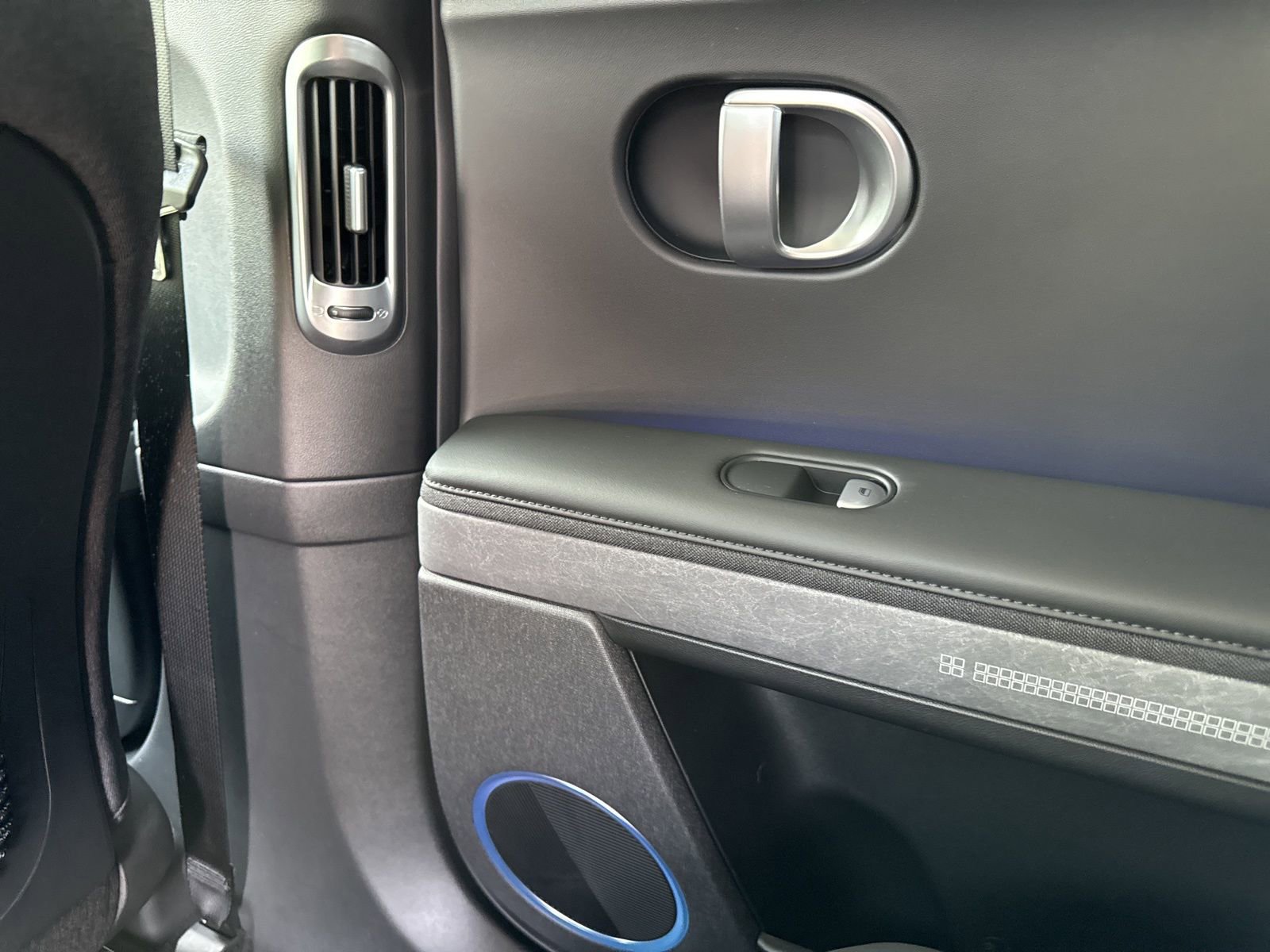 Certified 2023 Hyundai Ioniq 5 Limited w/ Cargo Package image 18