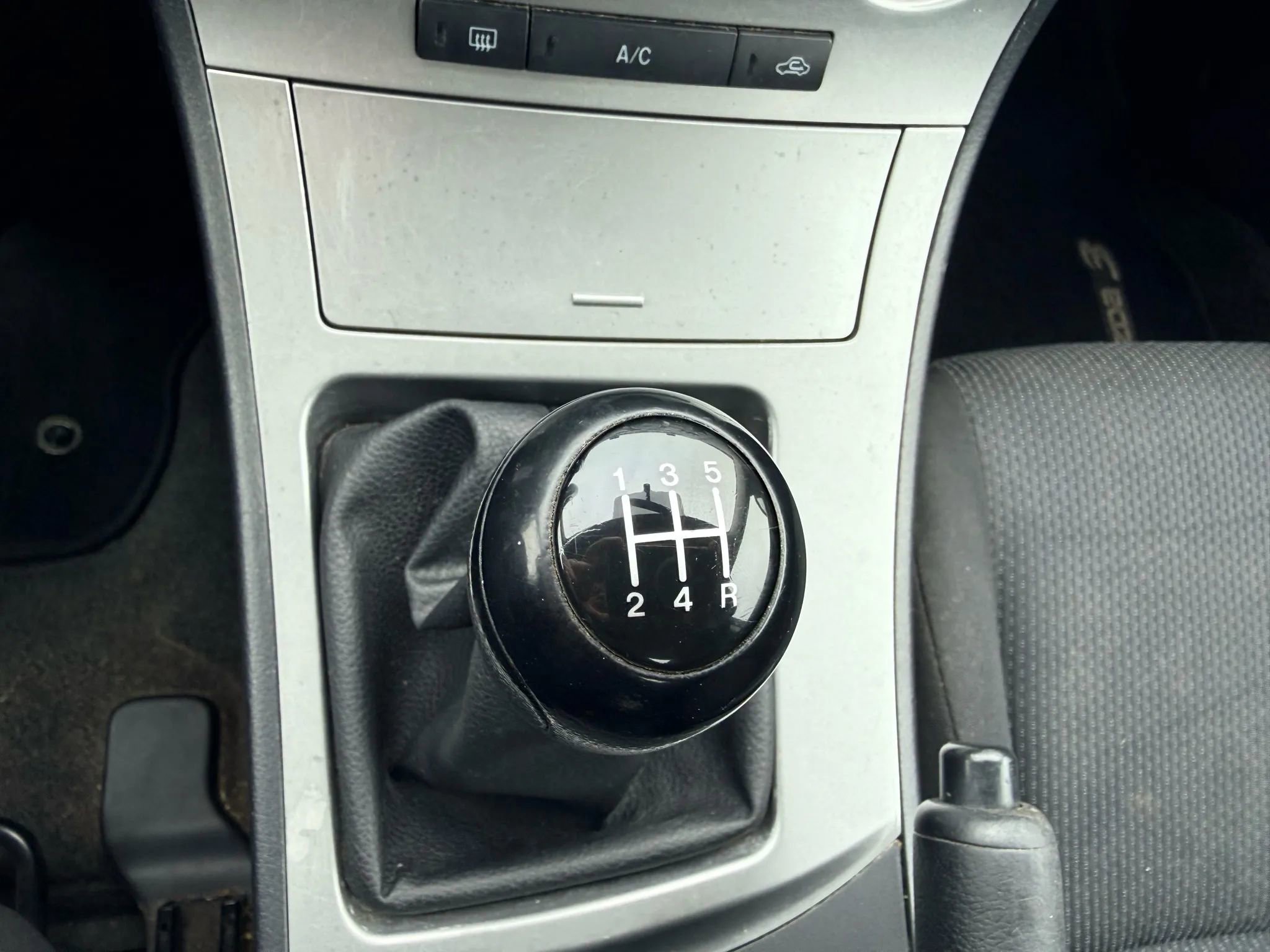 Used 2010 MAZDA MAZDA3 i Touring image 12