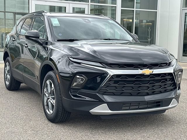 Used 2024 Chevrolet Blazer LT w/ Convenience Package FWD image 6
