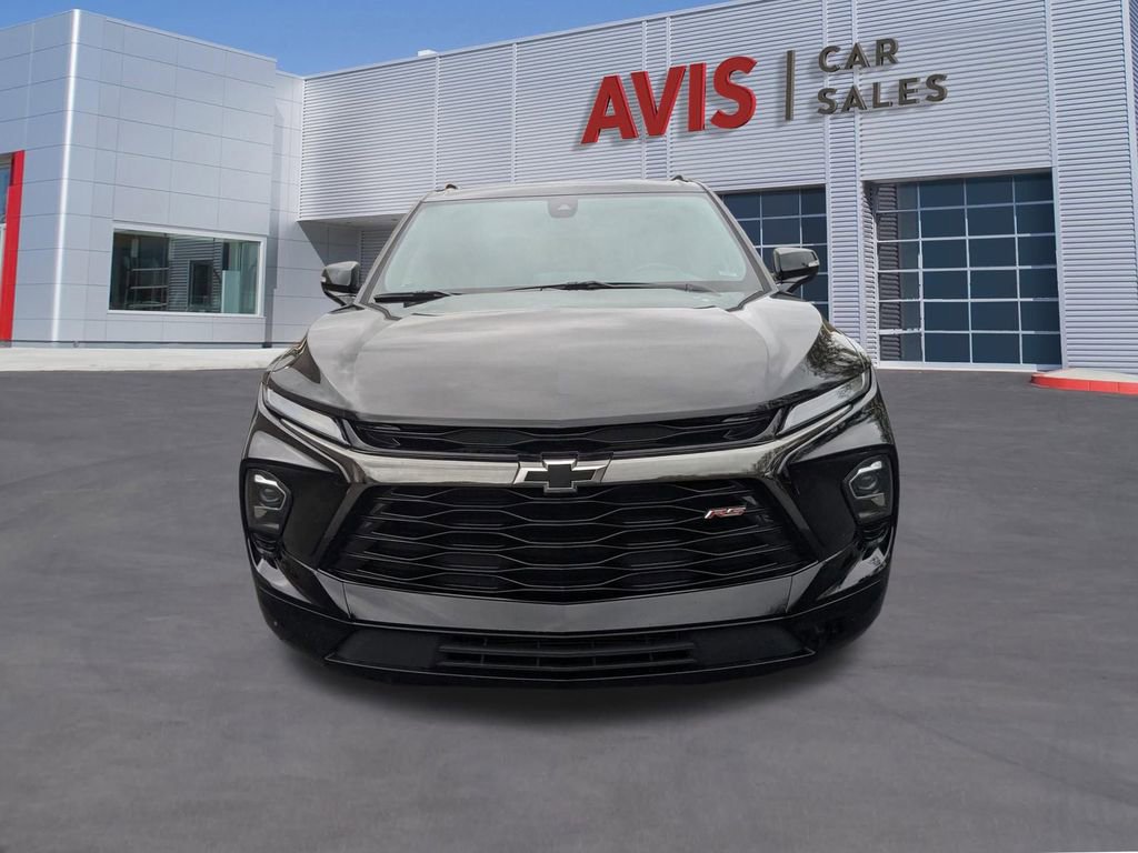 Used 2025 Chevrolet Blazer RS image 2