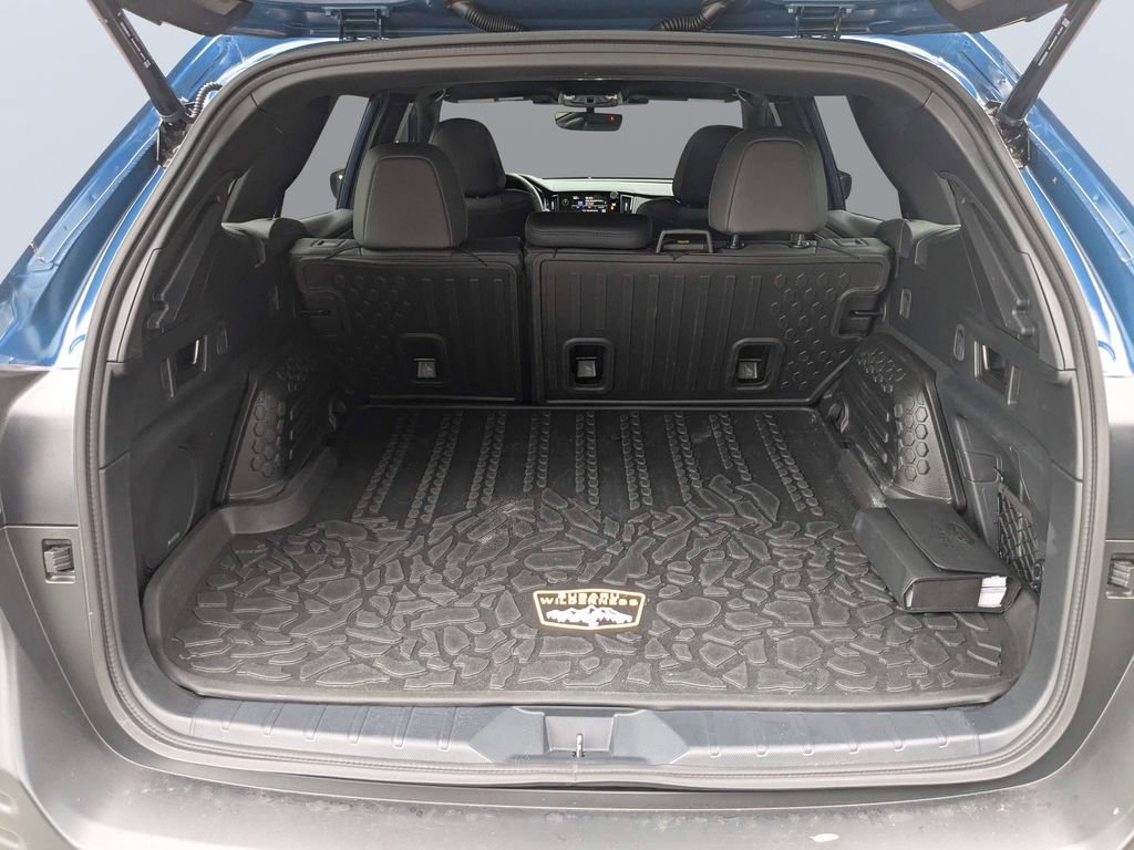 Used 2025 Subaru Outback Wilderness AWD/4WD image 12