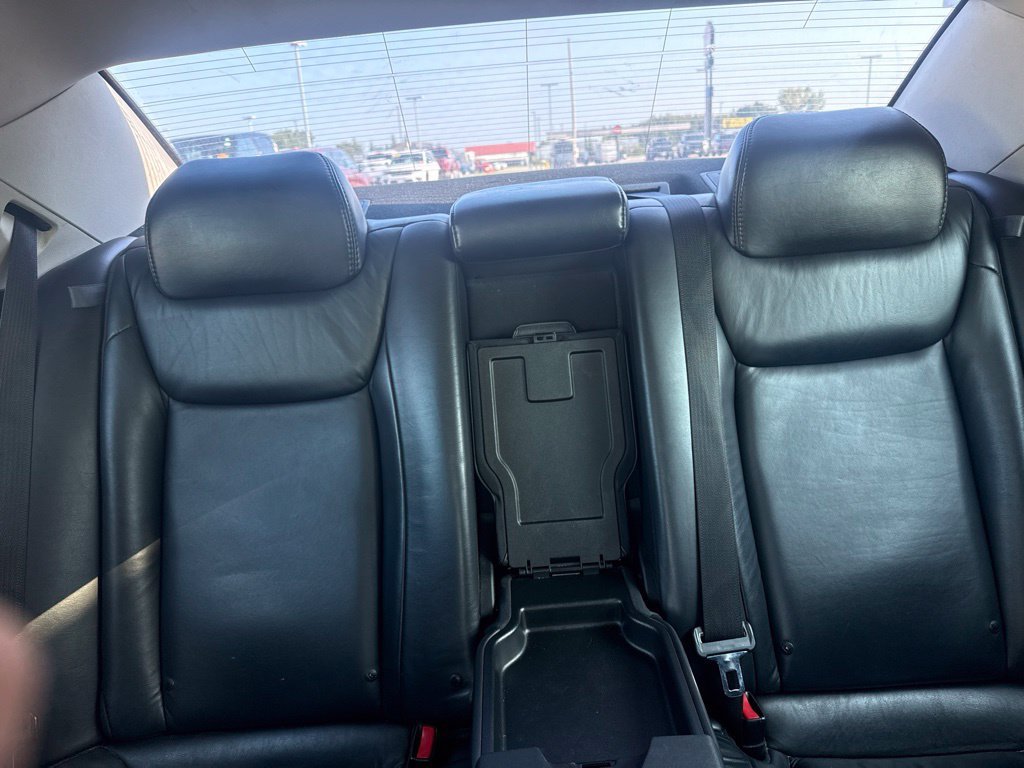 Used 2017 Chrysler 300 Limited RWD image 14