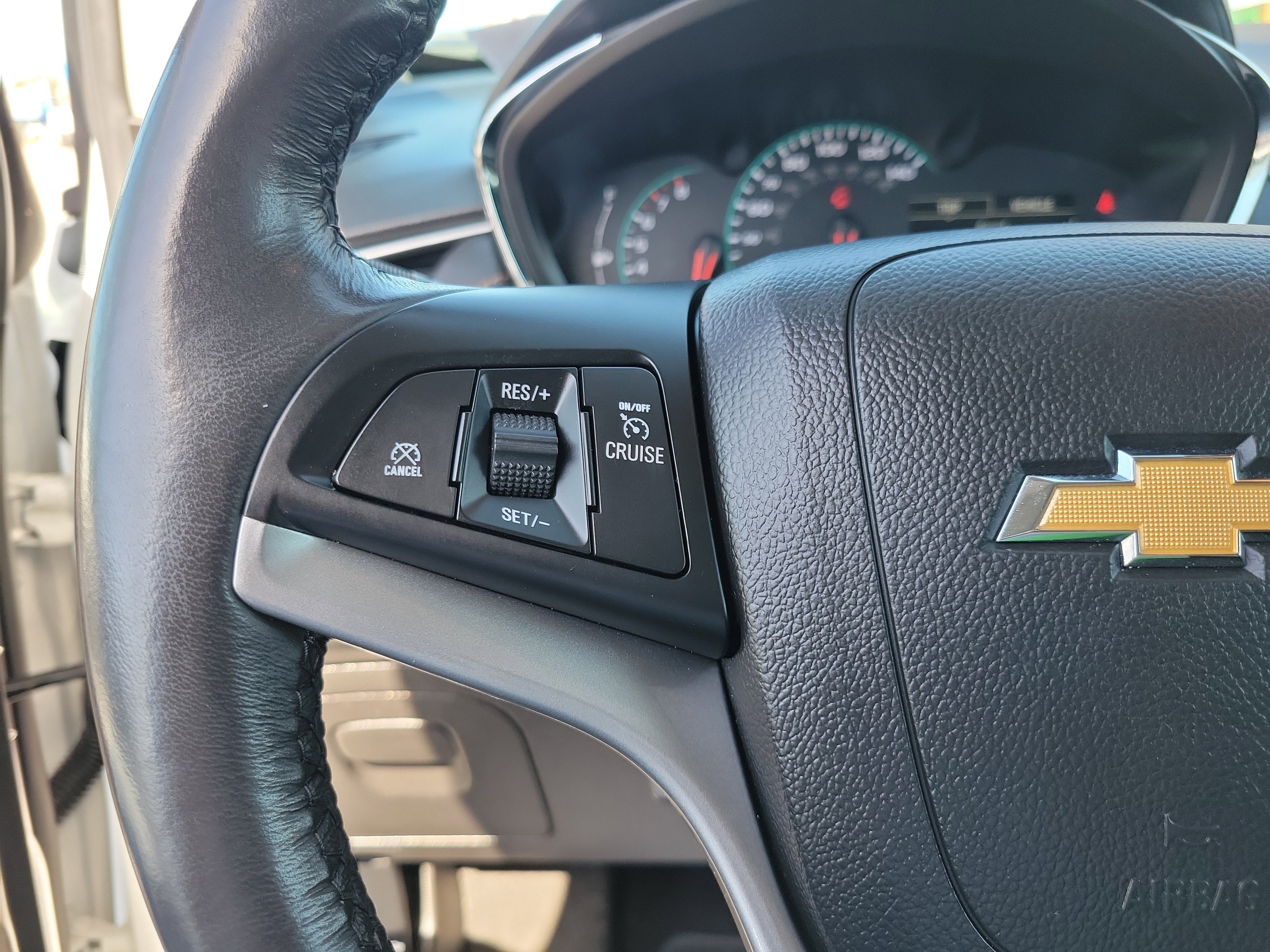 Certified 2022 Chevrolet Trax LT w/ LT Convenience Package image 29