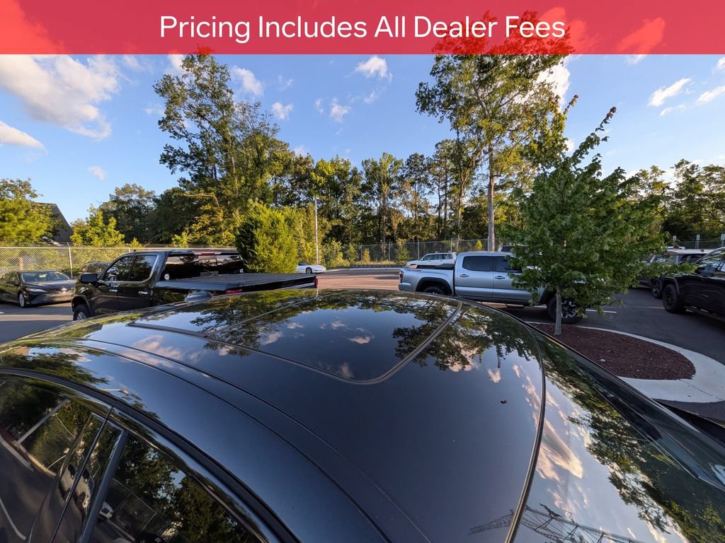 Used 2022 BMW X6 xDrive40i w/ M Sport Package AWD/4WD image 10