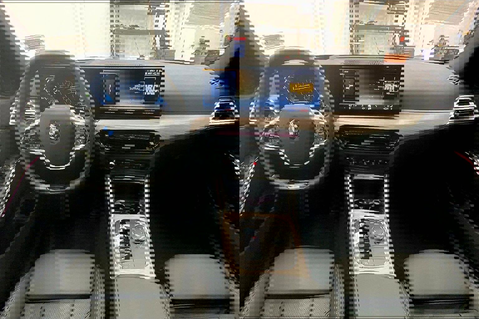 Used 2025 BMW 330i xDrive Sedan w/ Premium Package AWD/4WD image 16