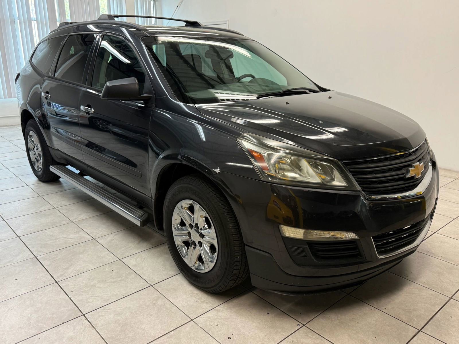 Used 2015 Chevrolet Traverse LS image 1